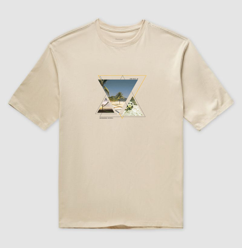 Camiseta Oversized Triângulo do Futevôlei